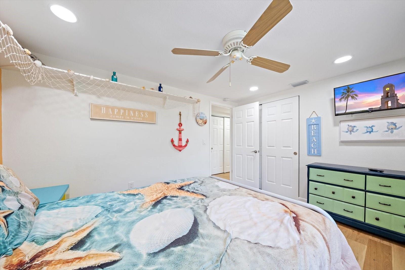 2923 LINWOOD DR — photo 24
