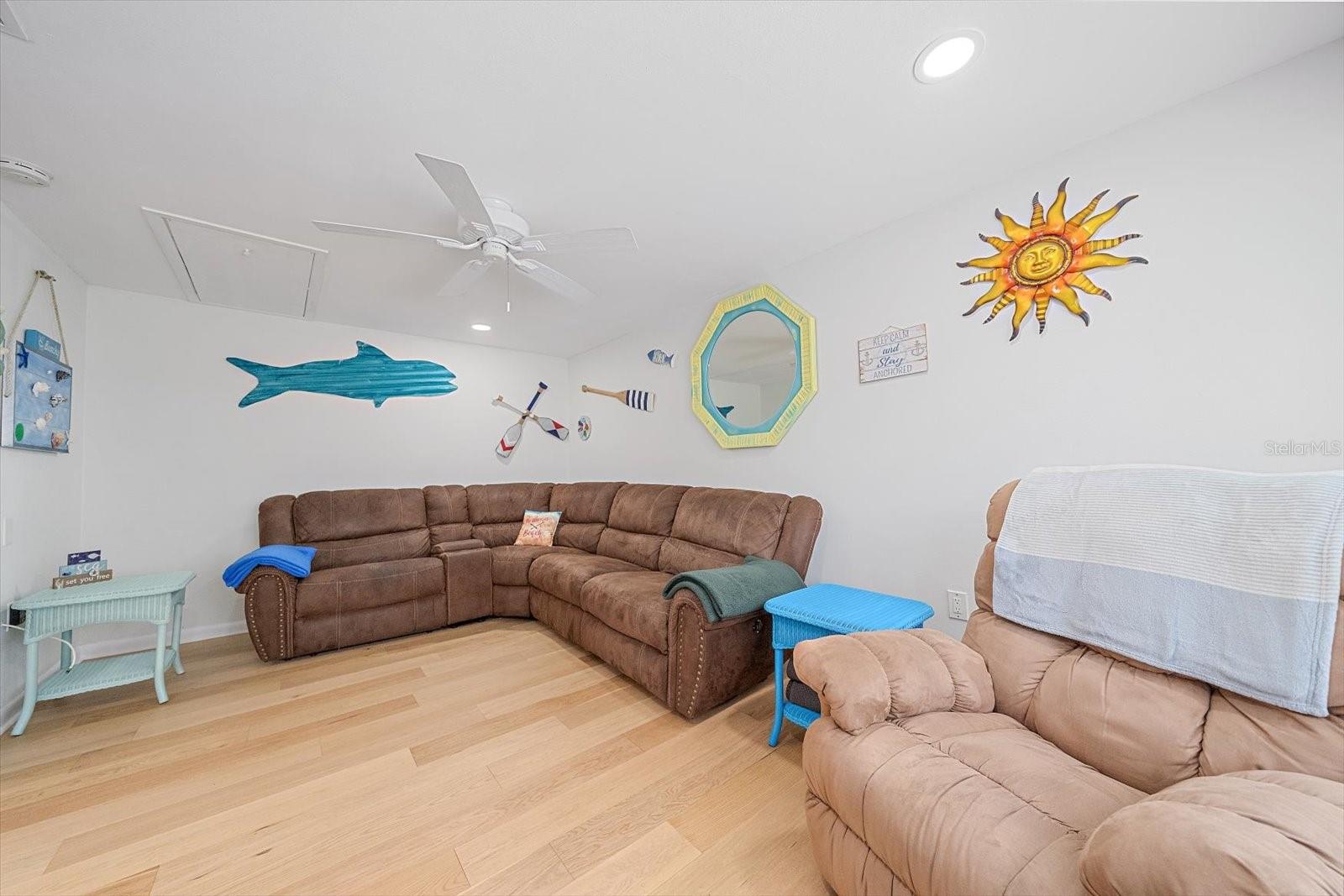 2923 LINWOOD DR — photo 14