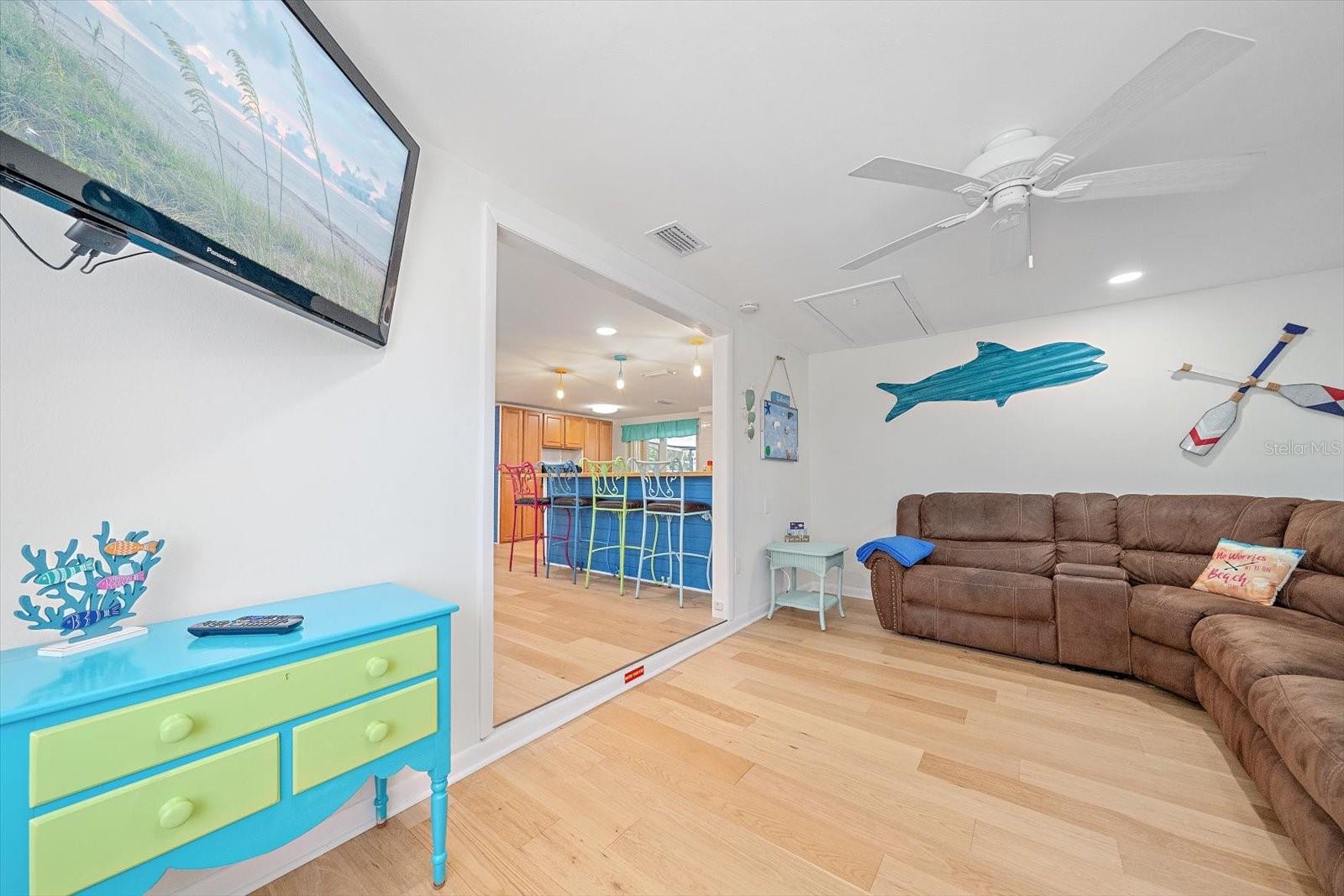 2923 LINWOOD DR — photo 13