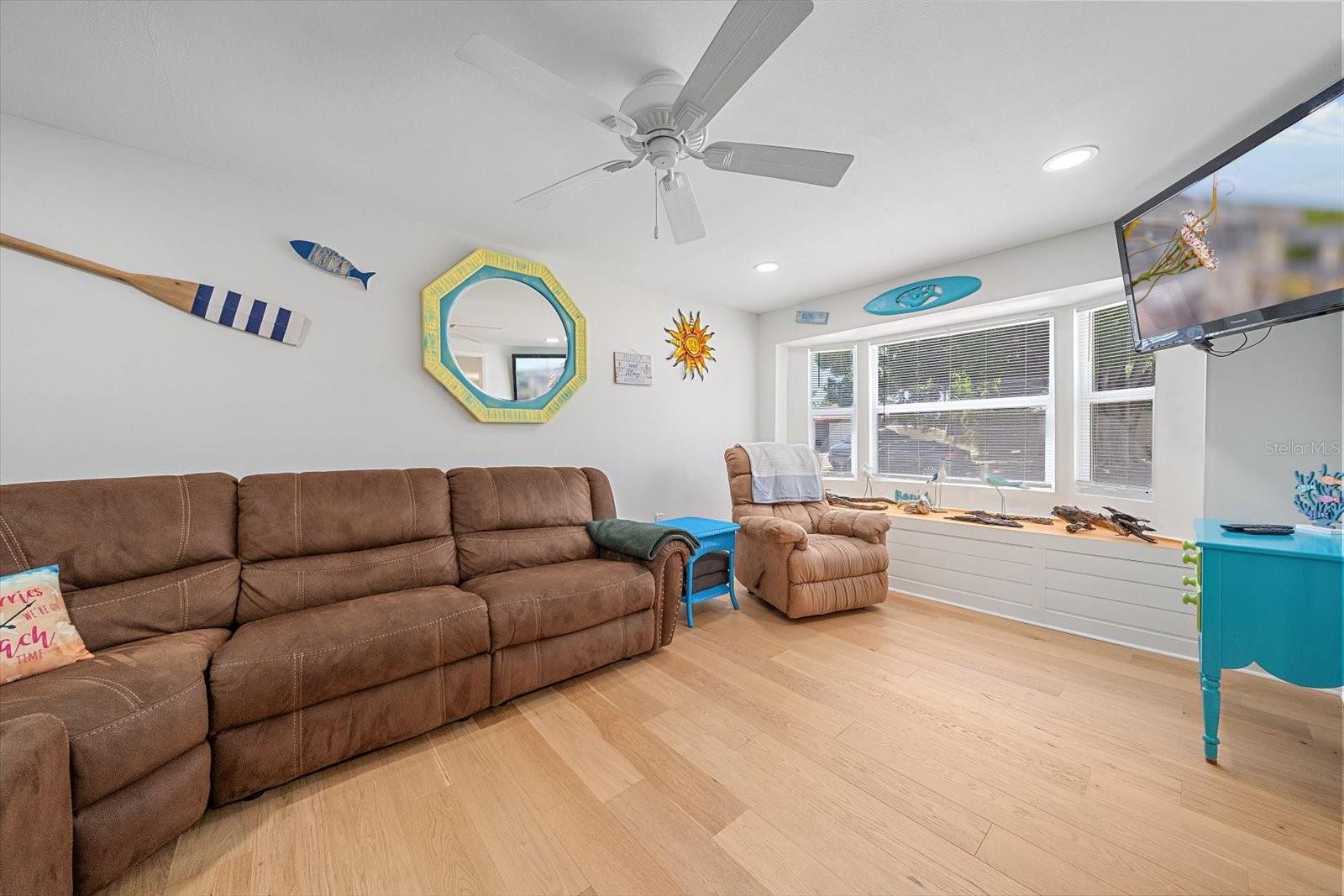 2923 LINWOOD DR — photo 12