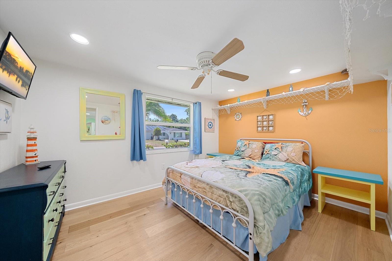 2923 LINWOOD DR — photo 23