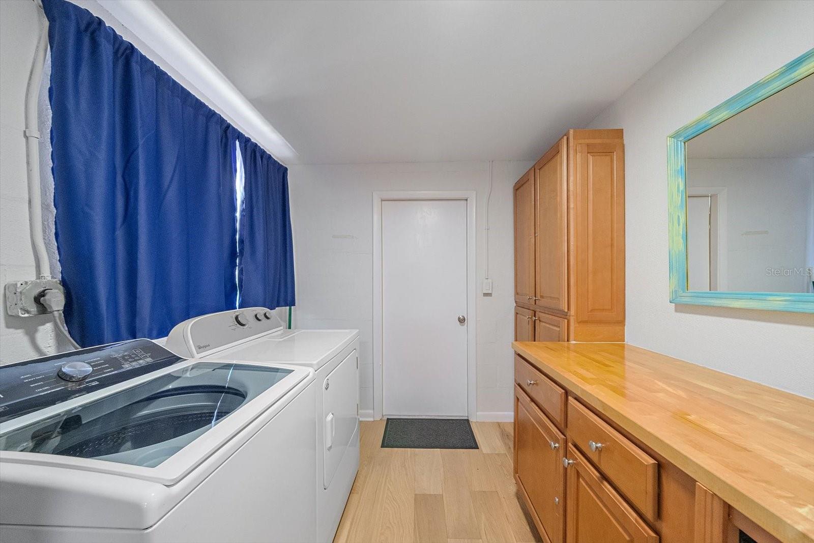 2923 LINWOOD DR — photo 27