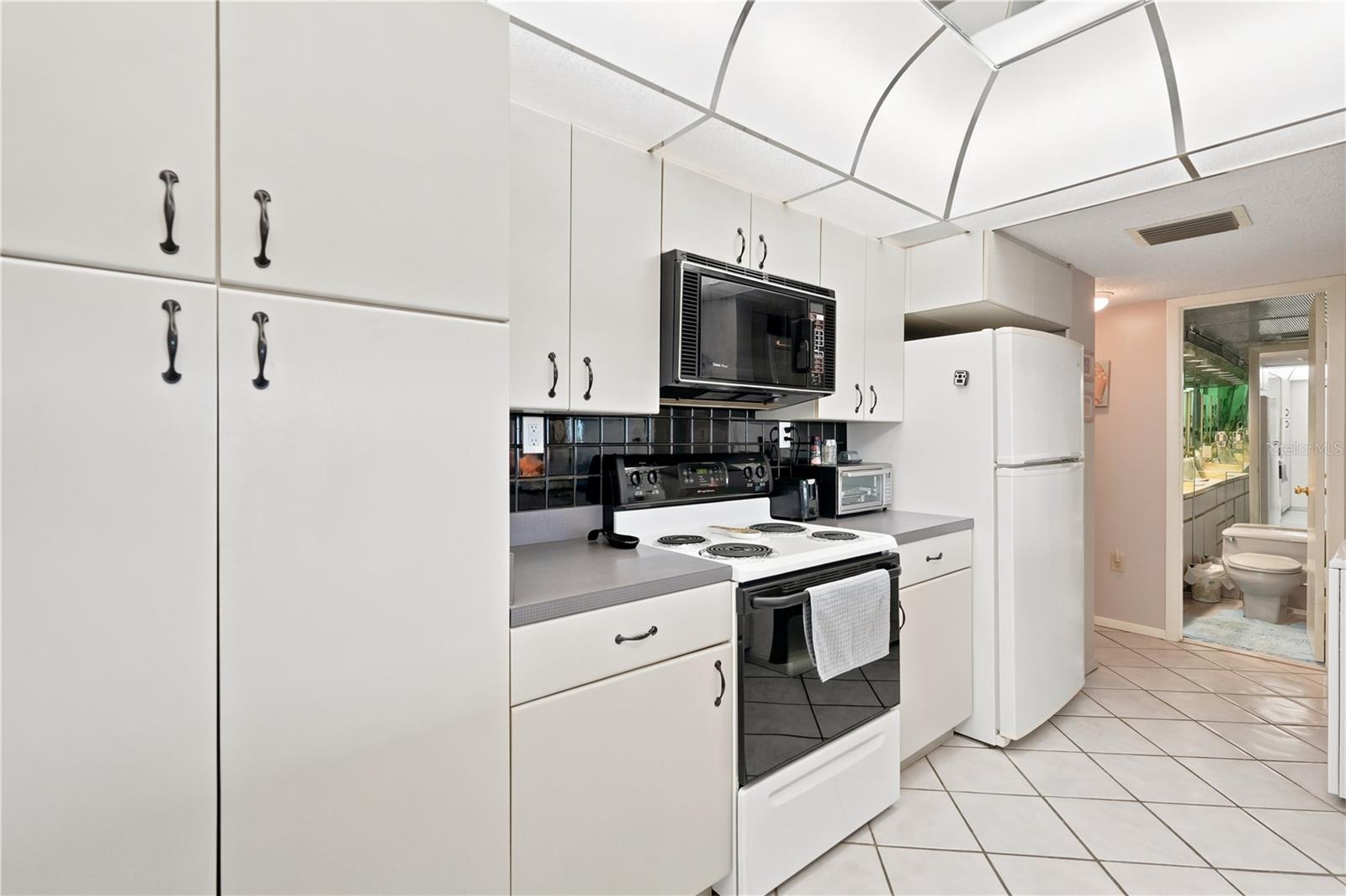 450 S GULFVIEW BLVD #301 — photo 23