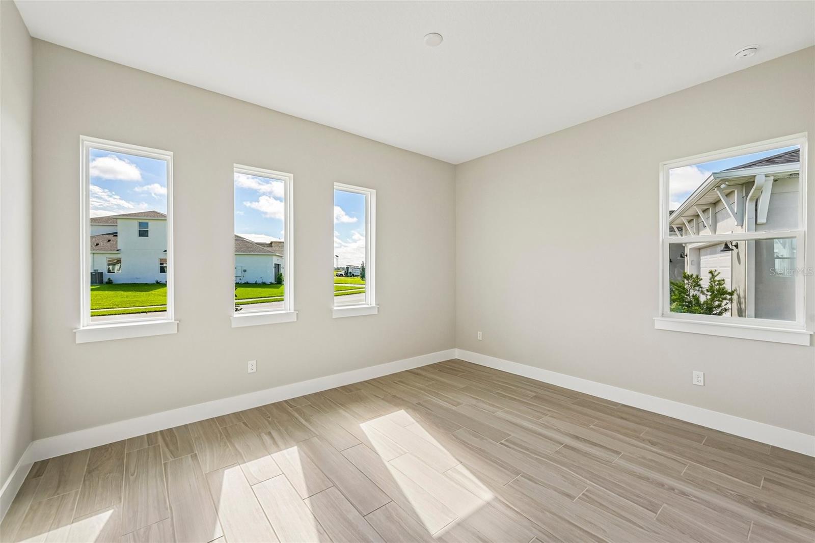 8530 SALMAR LOOP — photo 24