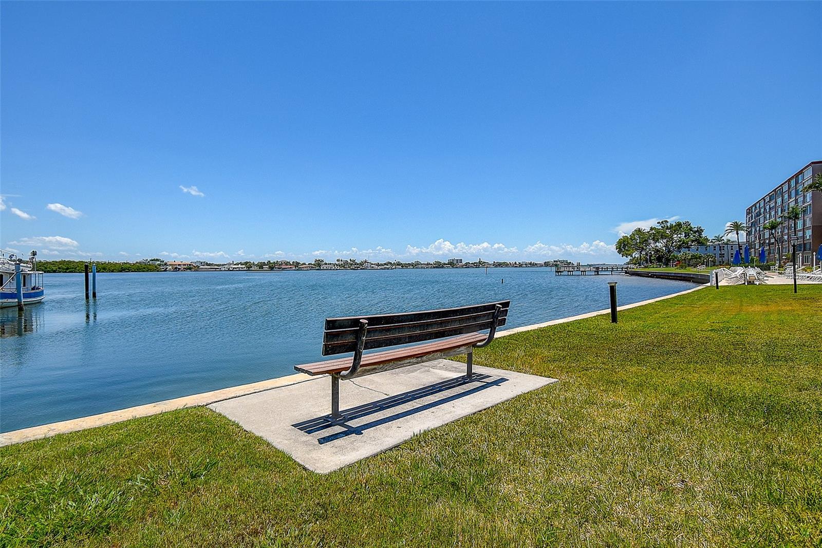 1819 SHORE DR S #110 — photo 8
