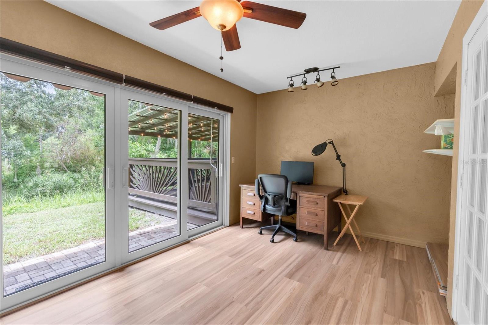 6812 RIDGE TOP DR — photo 23