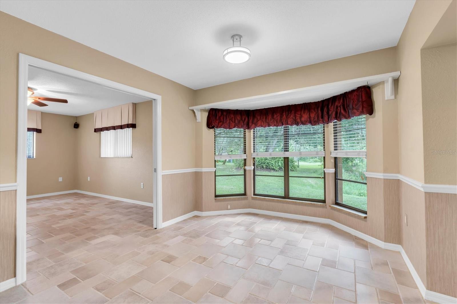 6812 RIDGE TOP DR — photo 20