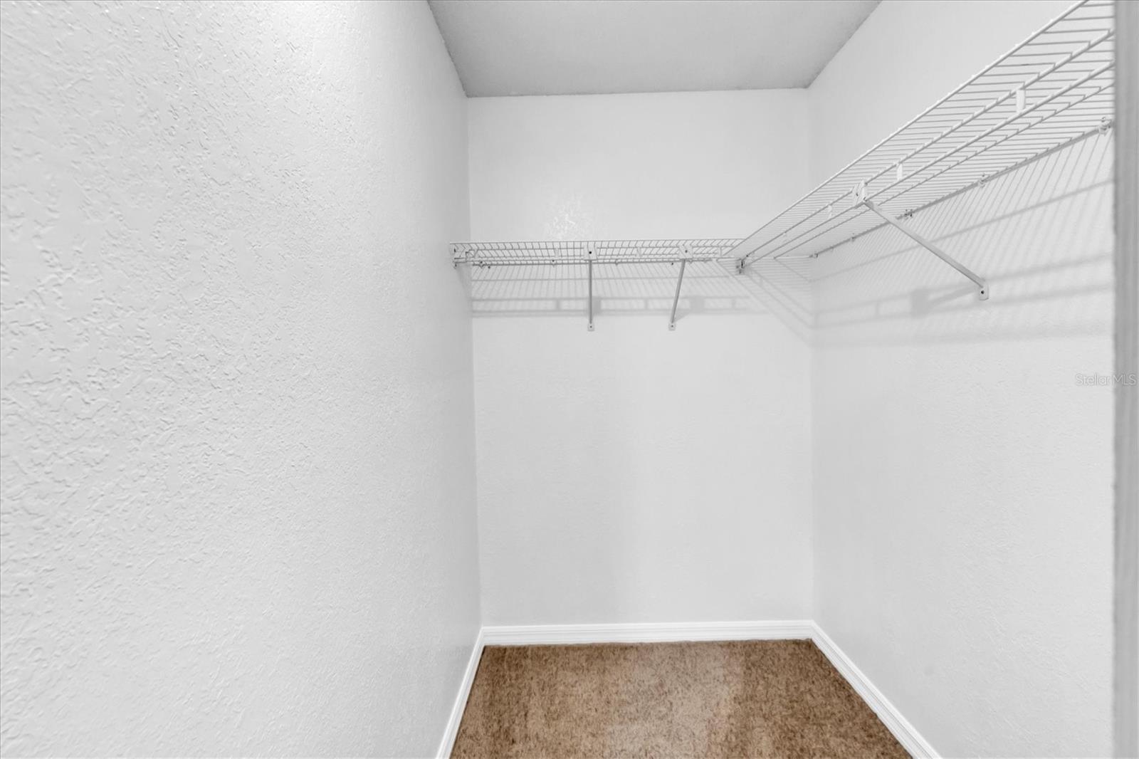 6812 RIDGE TOP DR — photo 36