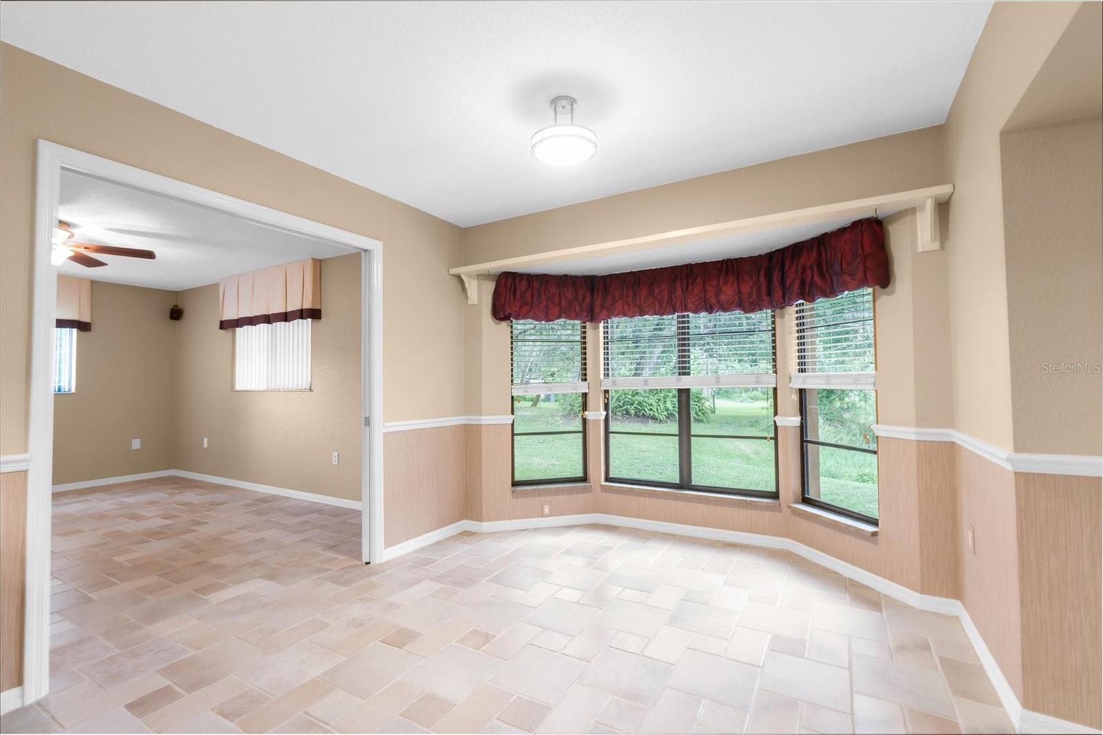 6812 RIDGE TOP DR — photo 19