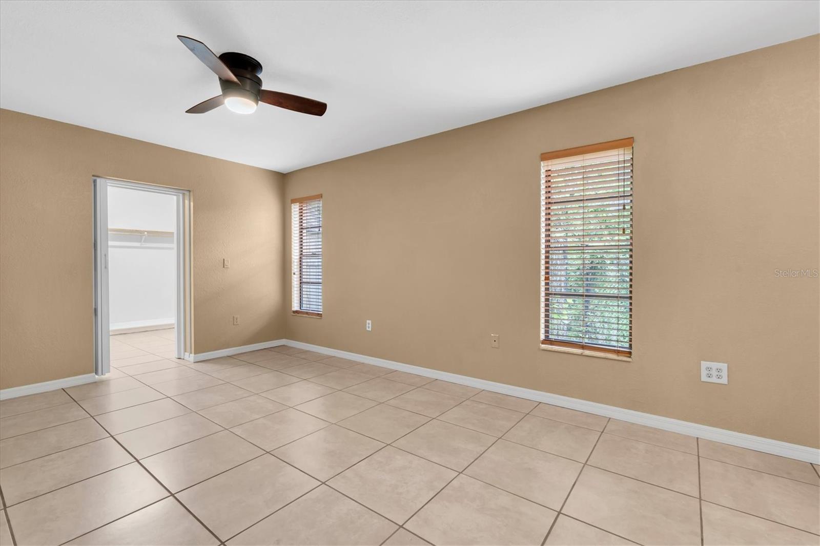 6812 RIDGE TOP DR — photo 29