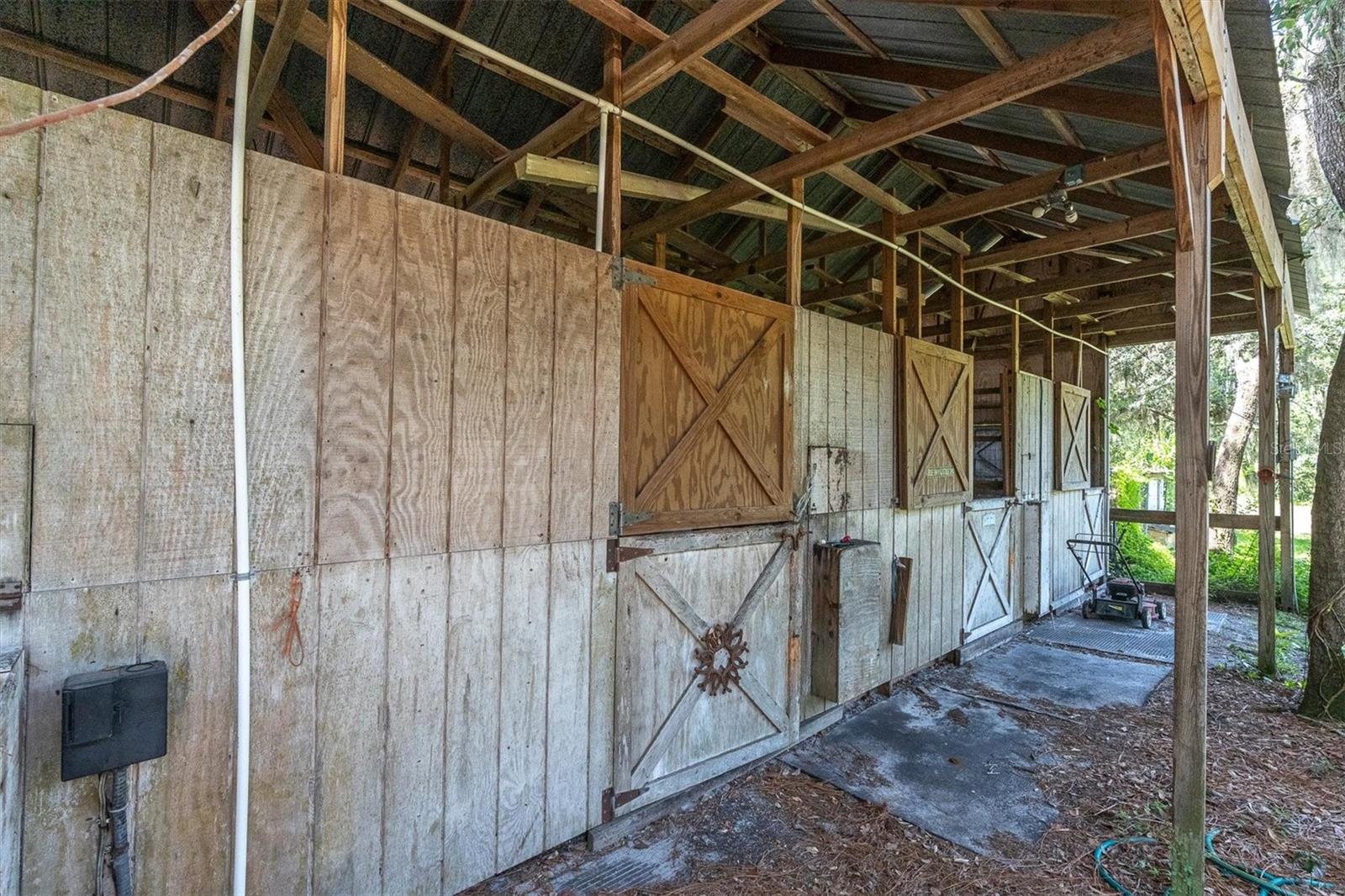 6812 RIDGE TOP DR — photo 57