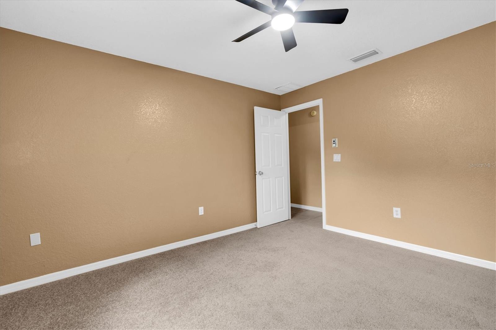 6812 RIDGE TOP DR — photo 35