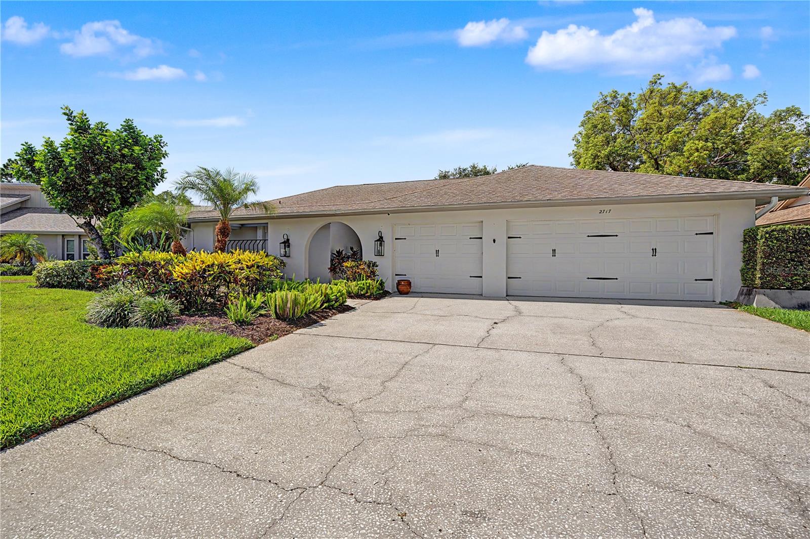2717 REDFORD CT E — photo 50
