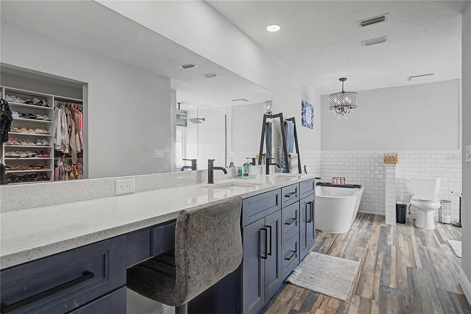 2717 REDFORD CT E — photo 26
