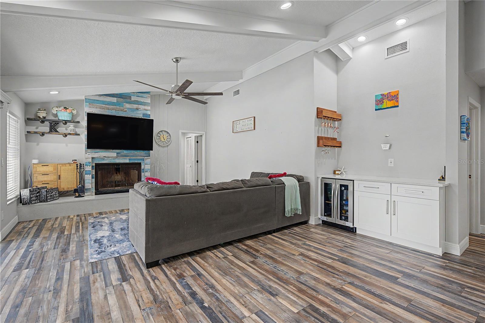 2717 REDFORD CT E — photo 18