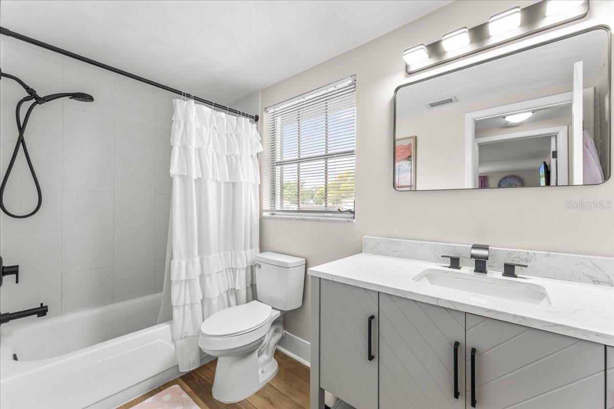 10914 OAKDALE AVE — photo 28