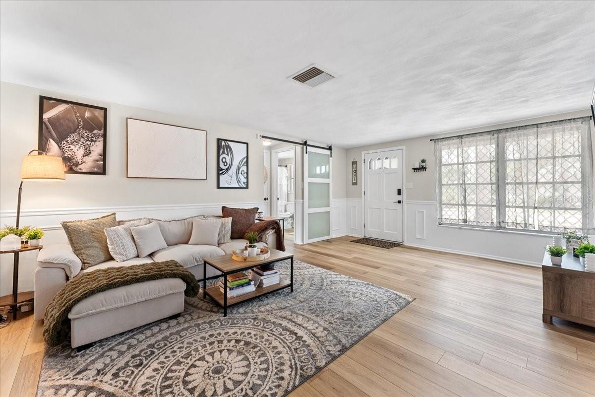 10914 OAKDALE AVE — photo 9