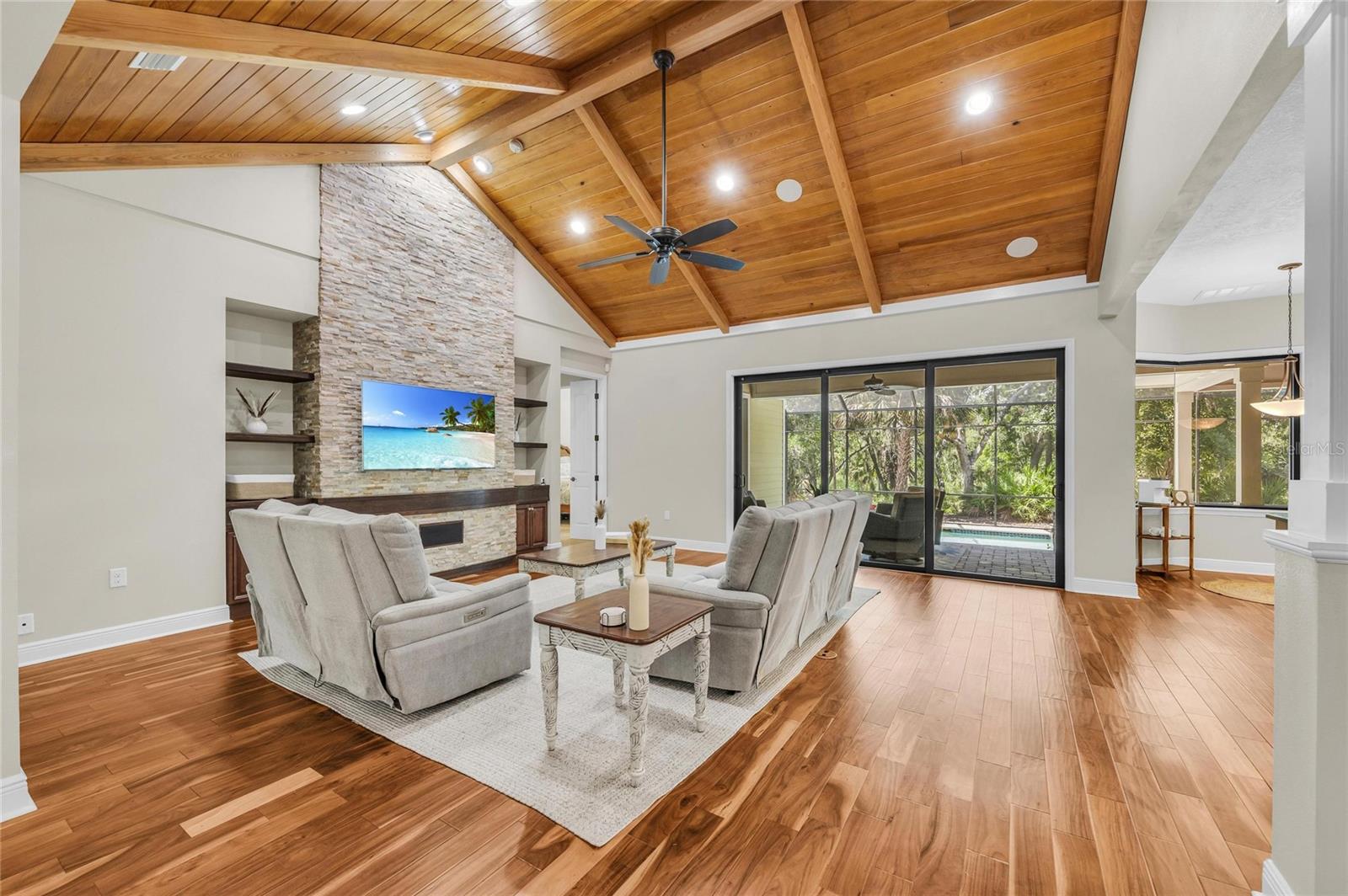 5911 RIVER FOREST CIR — photo 11