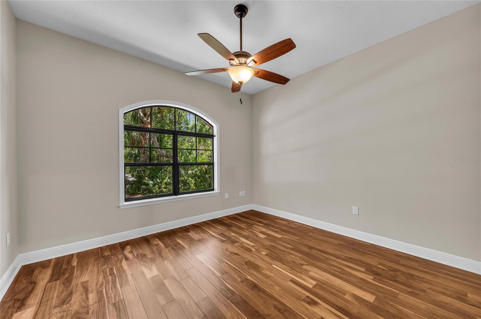 5911 RIVER FOREST CIR — photo 25