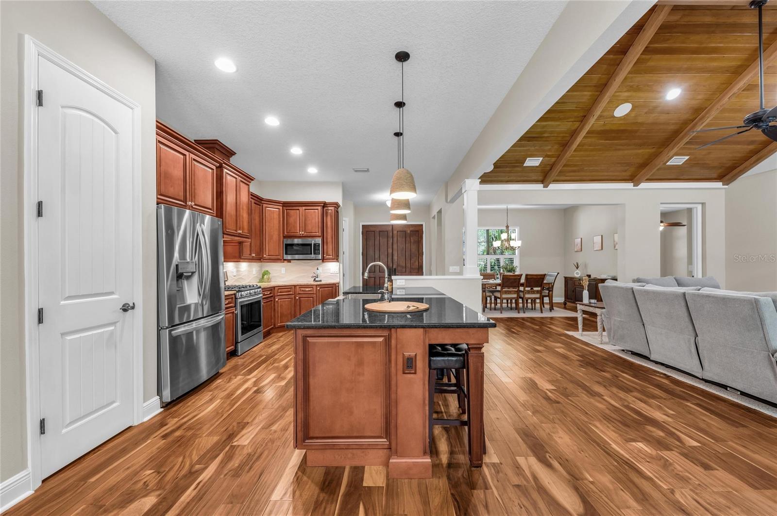 5911 RIVER FOREST CIR — photo 19