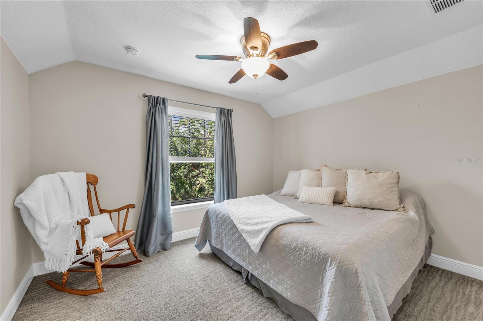 5911 RIVER FOREST CIR — photo 39