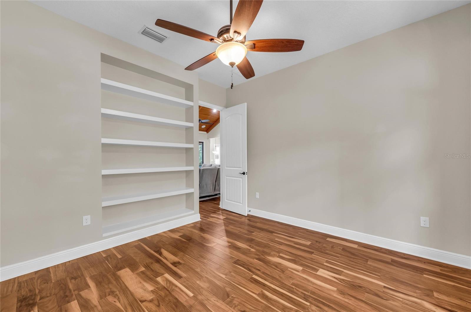 5911 RIVER FOREST CIR — photo 26