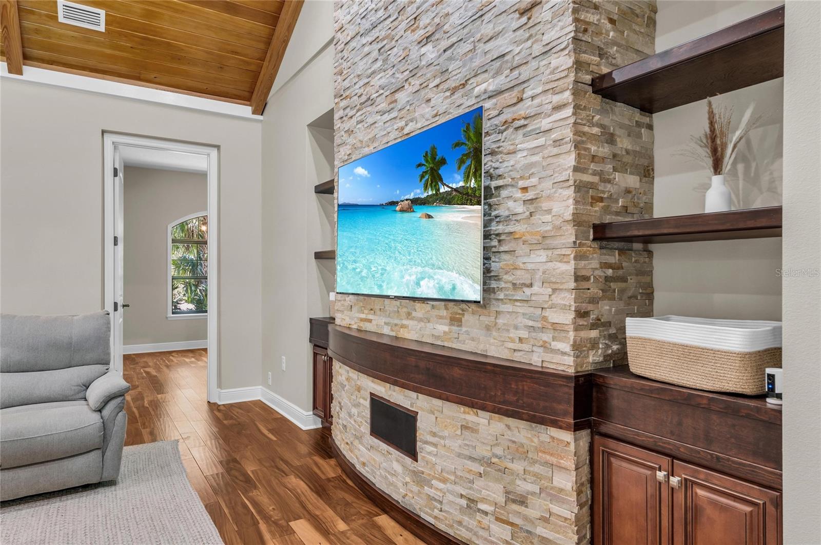 5911 RIVER FOREST CIR — photo 14