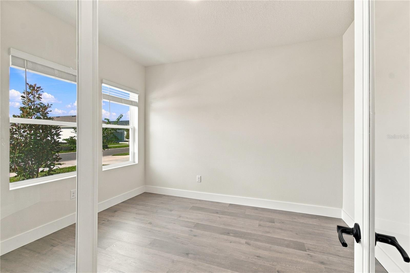 5147 CREEK SAND DR — photo 11