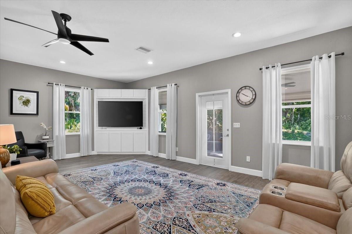 11740 DARSEY RD — photo 15