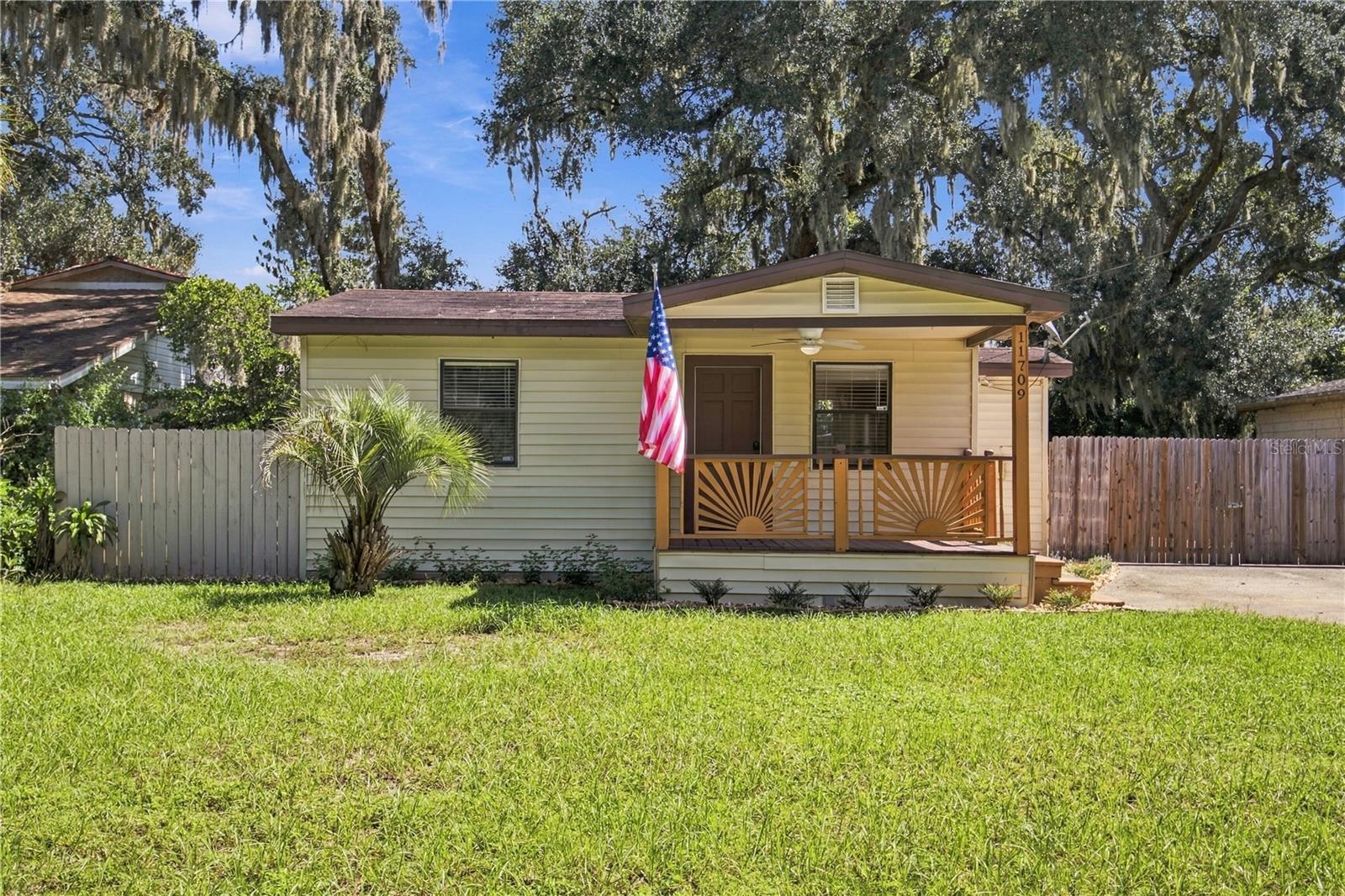 11709 HOYT AVE — photo 40