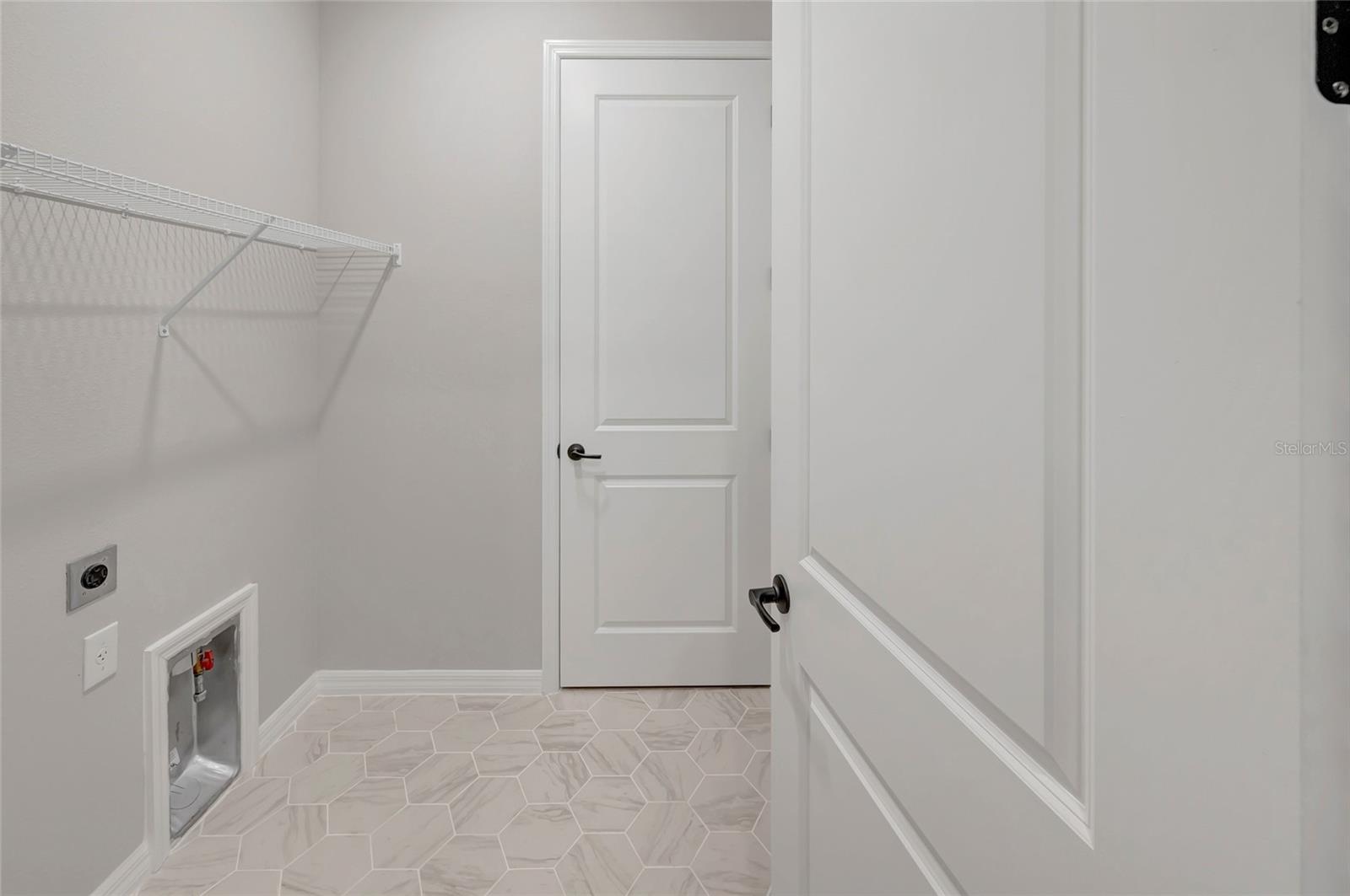 5188 CREEK SAND DR — photo 24