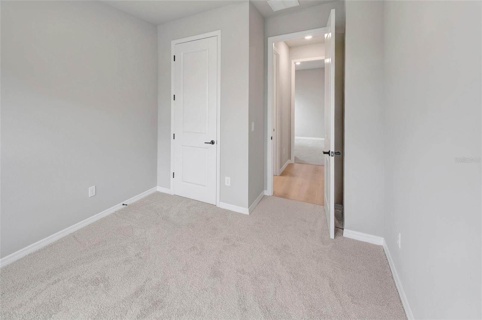 5188 CREEK SAND DR — photo 22