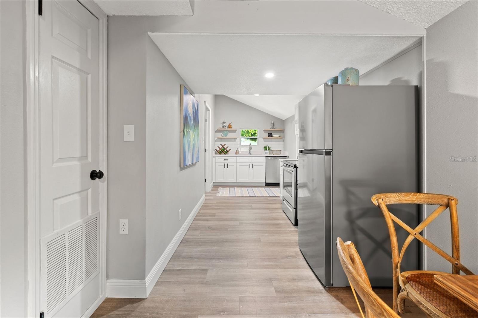 1606 E OSBORNE AVE — photo 6