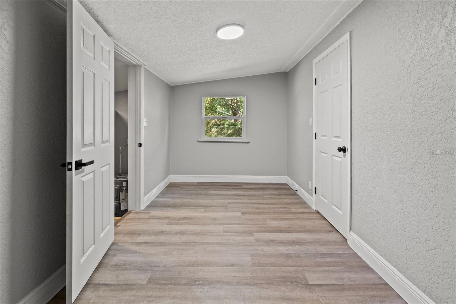 1606 E OSBORNE AVE — photo 19