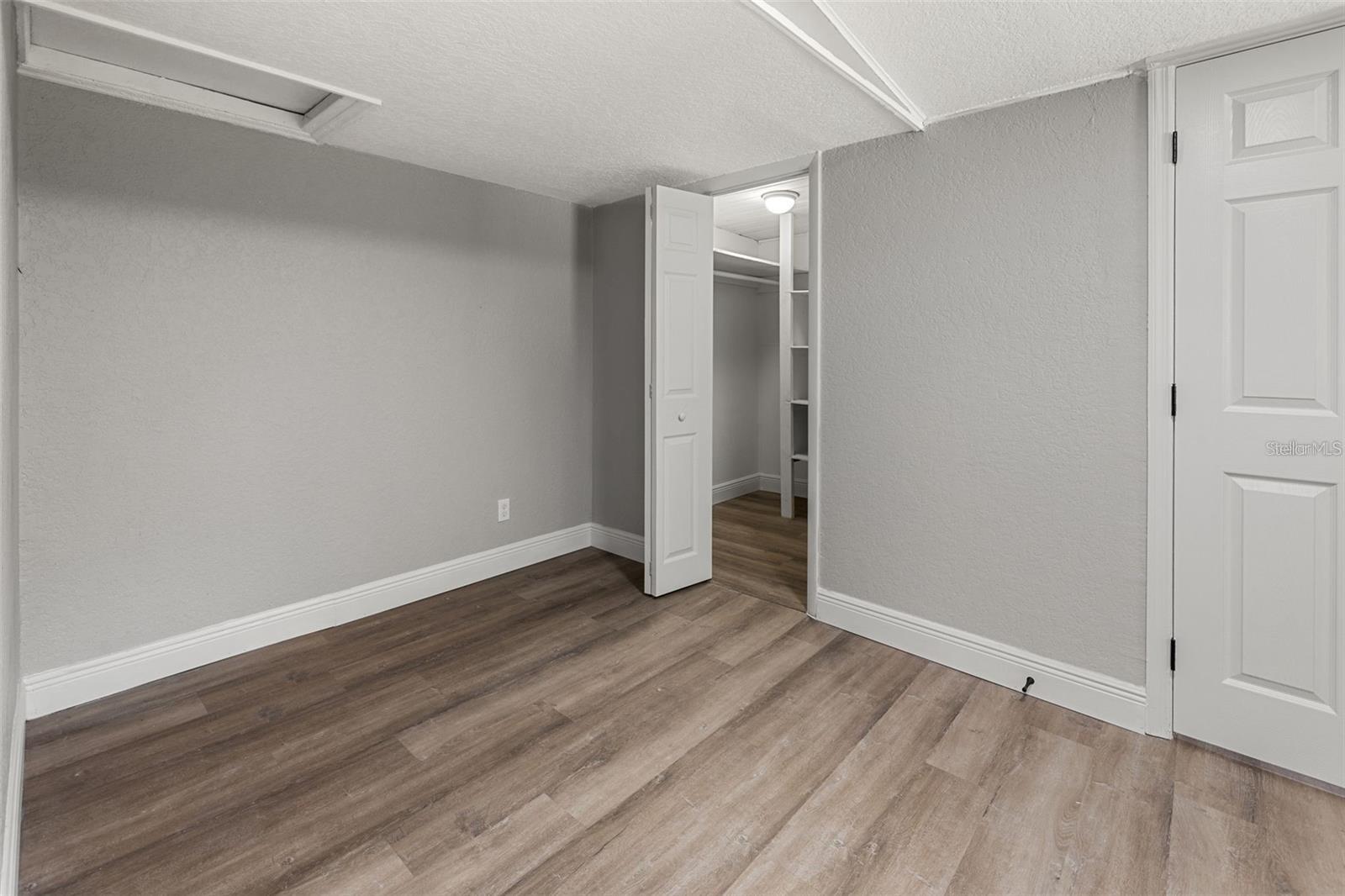 1606 E OSBORNE AVE — photo 20