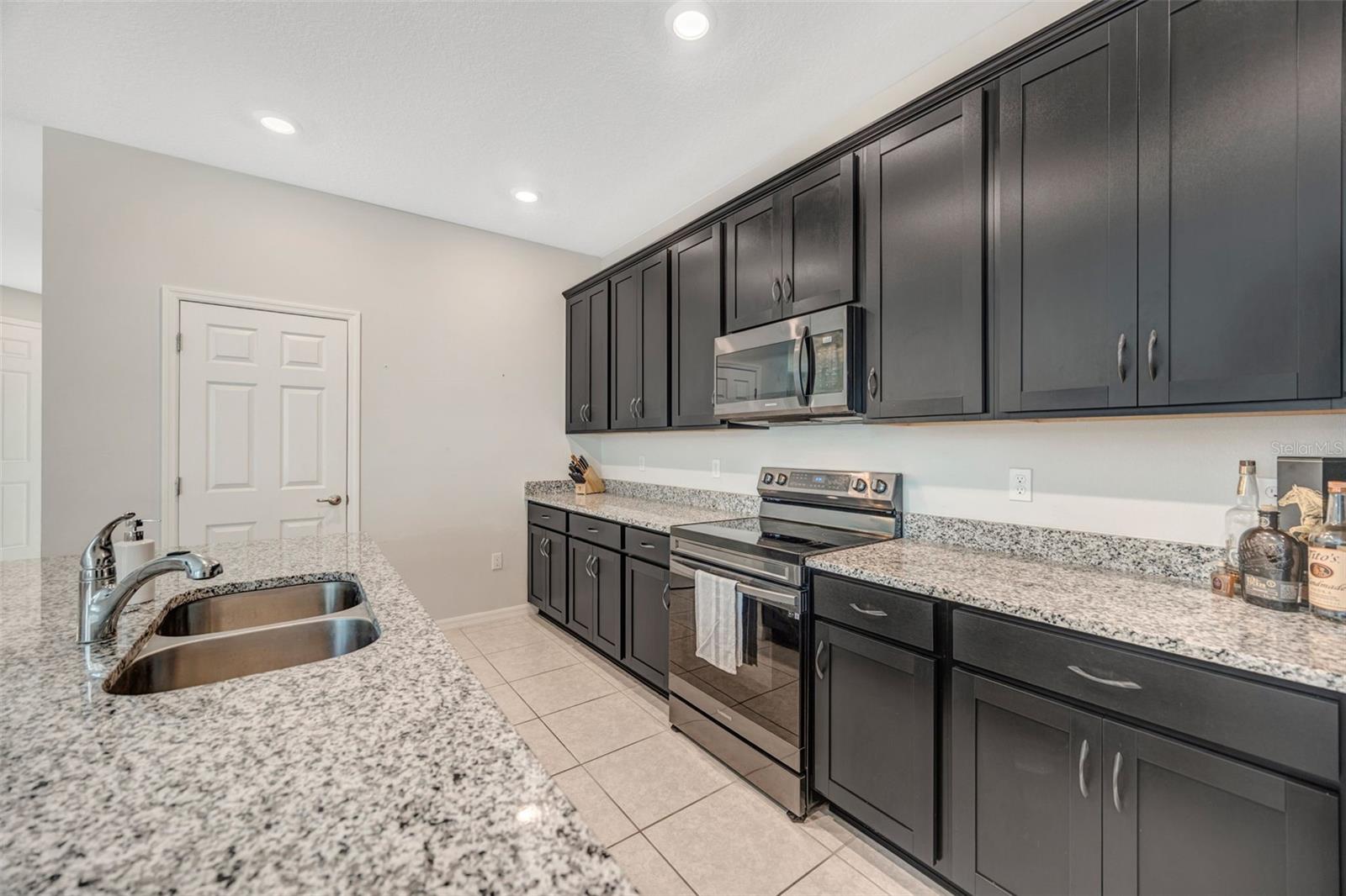 5022 AVALON PARK BLVD — photo 19