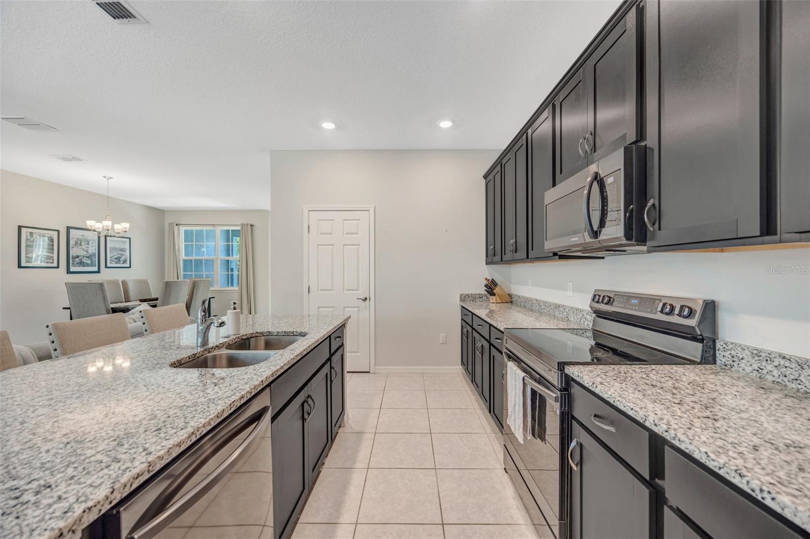 5022 AVALON PARK BLVD — photo 17