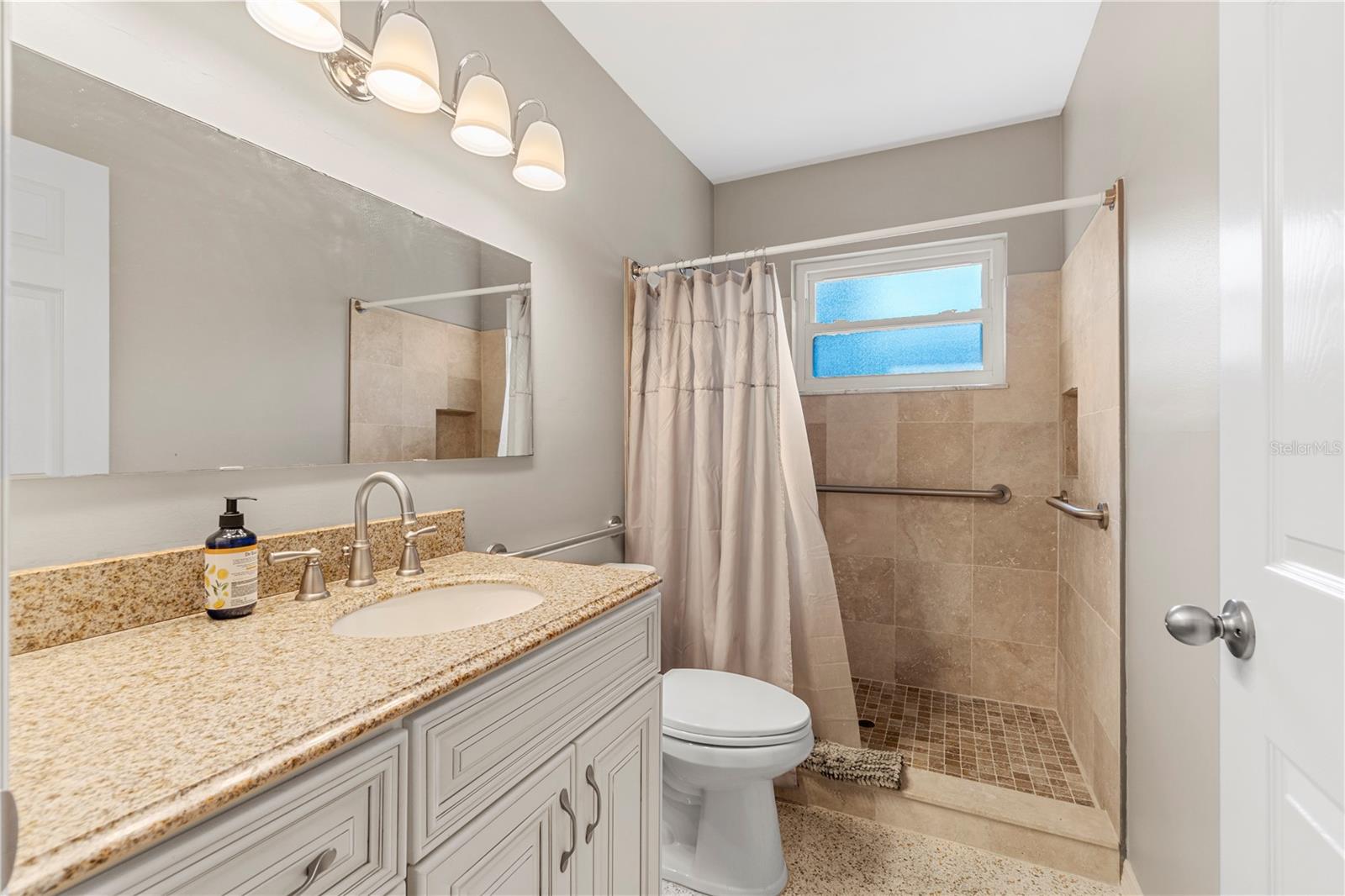 207 W WHEELER RD — photo 30