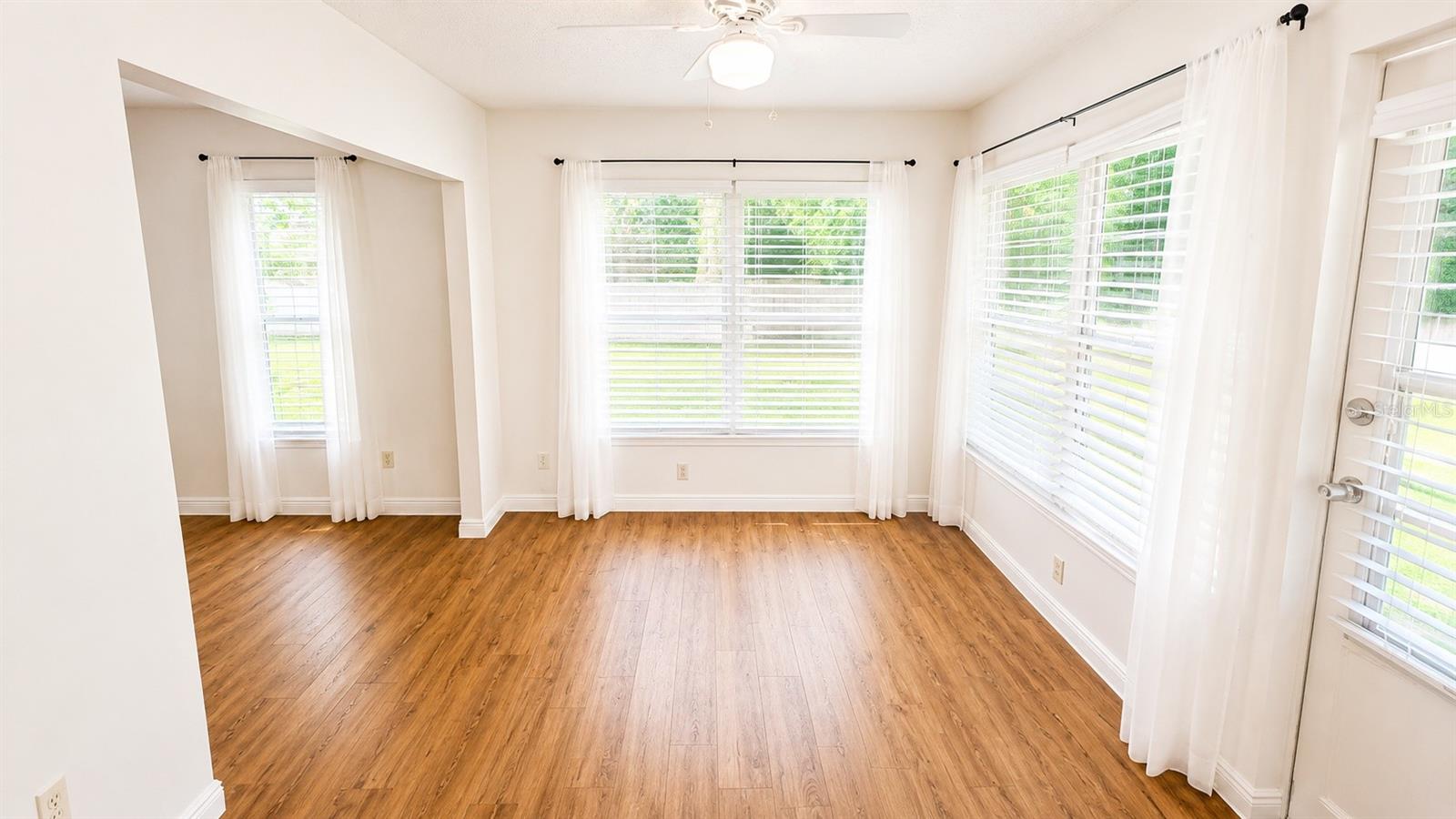 1624 WHITEHEAD DR #320 — photo 8