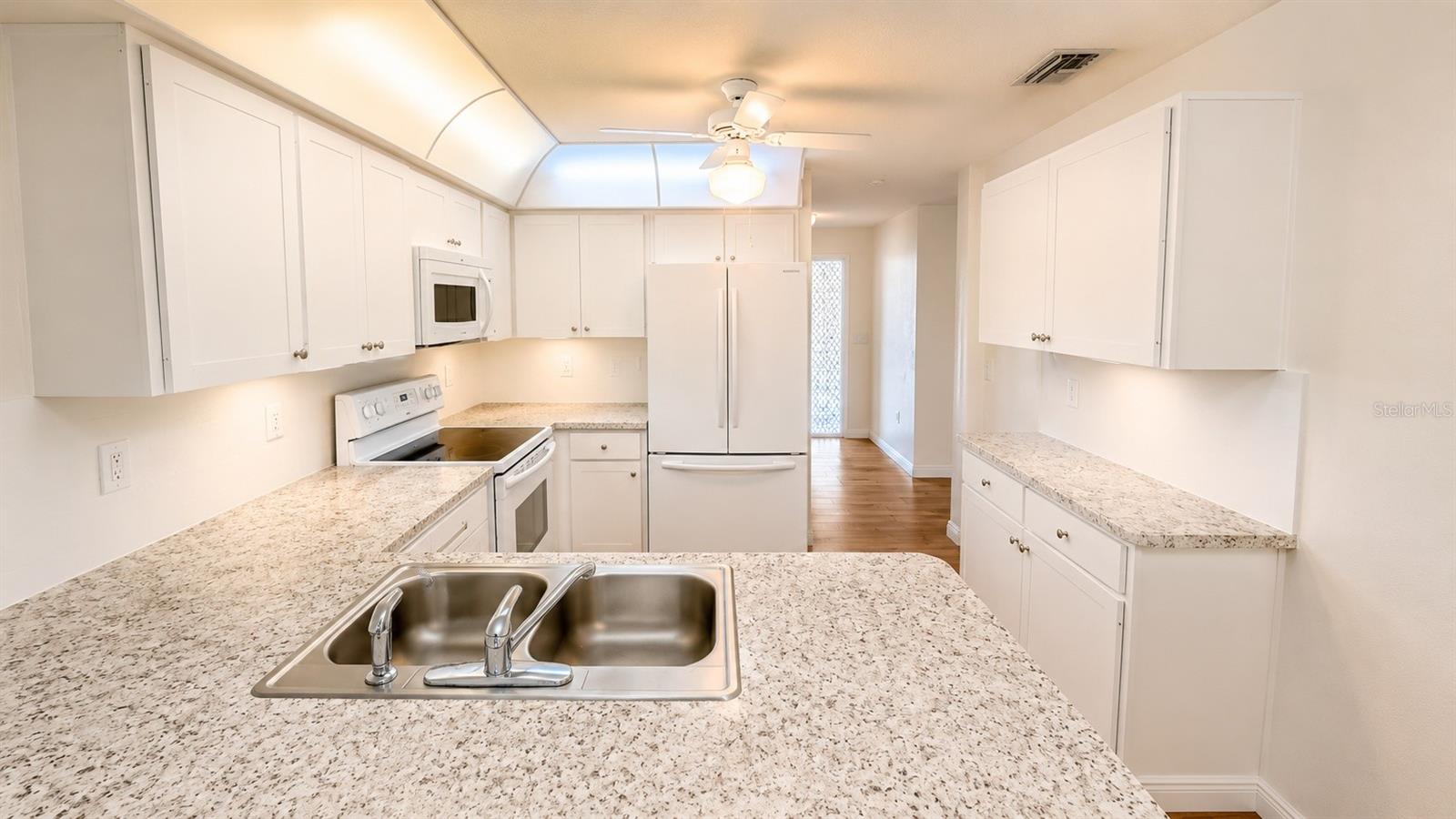 1624 WHITEHEAD DR #320 — photo 5