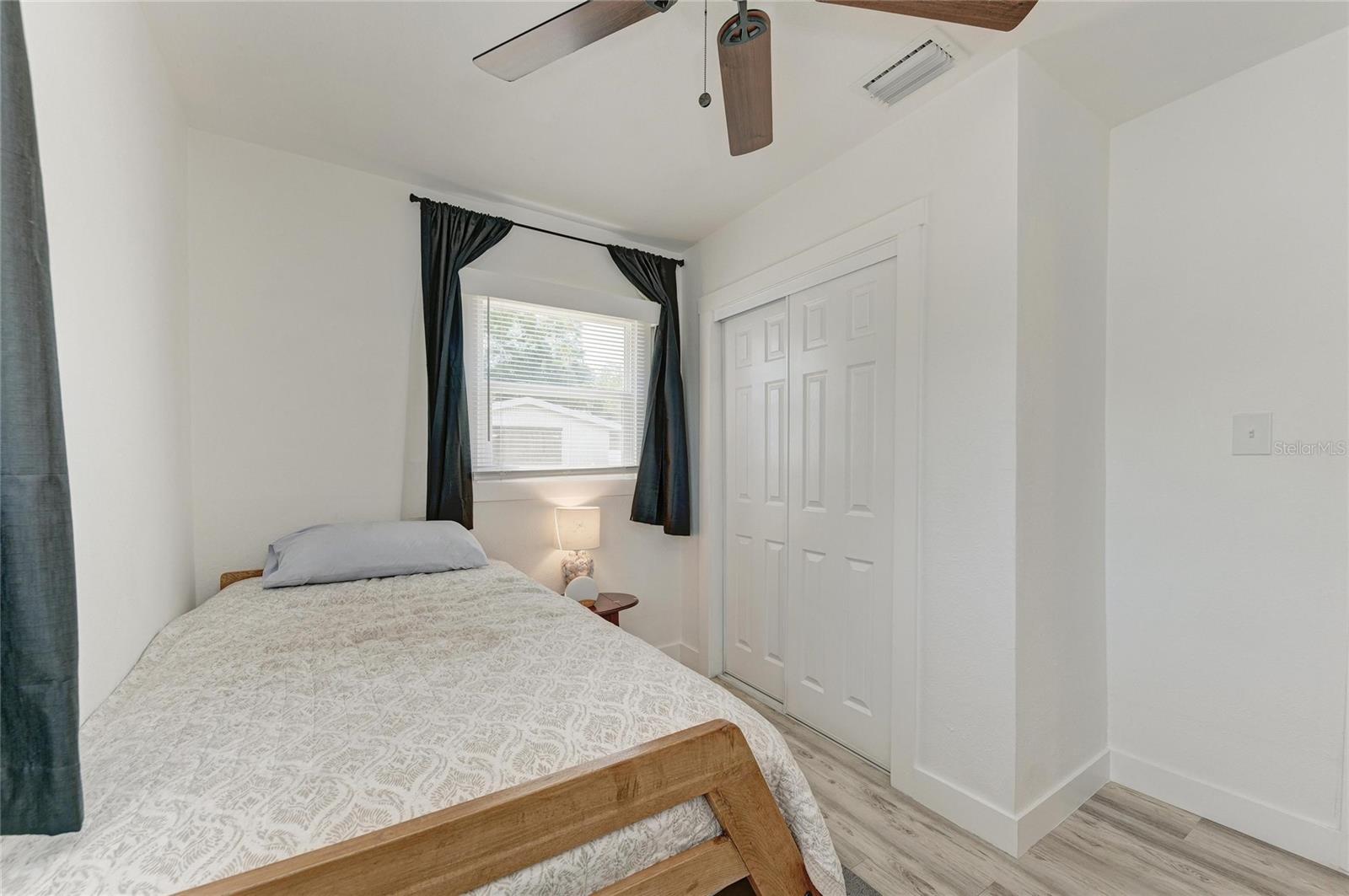 901 OAK ST SW — photo 49