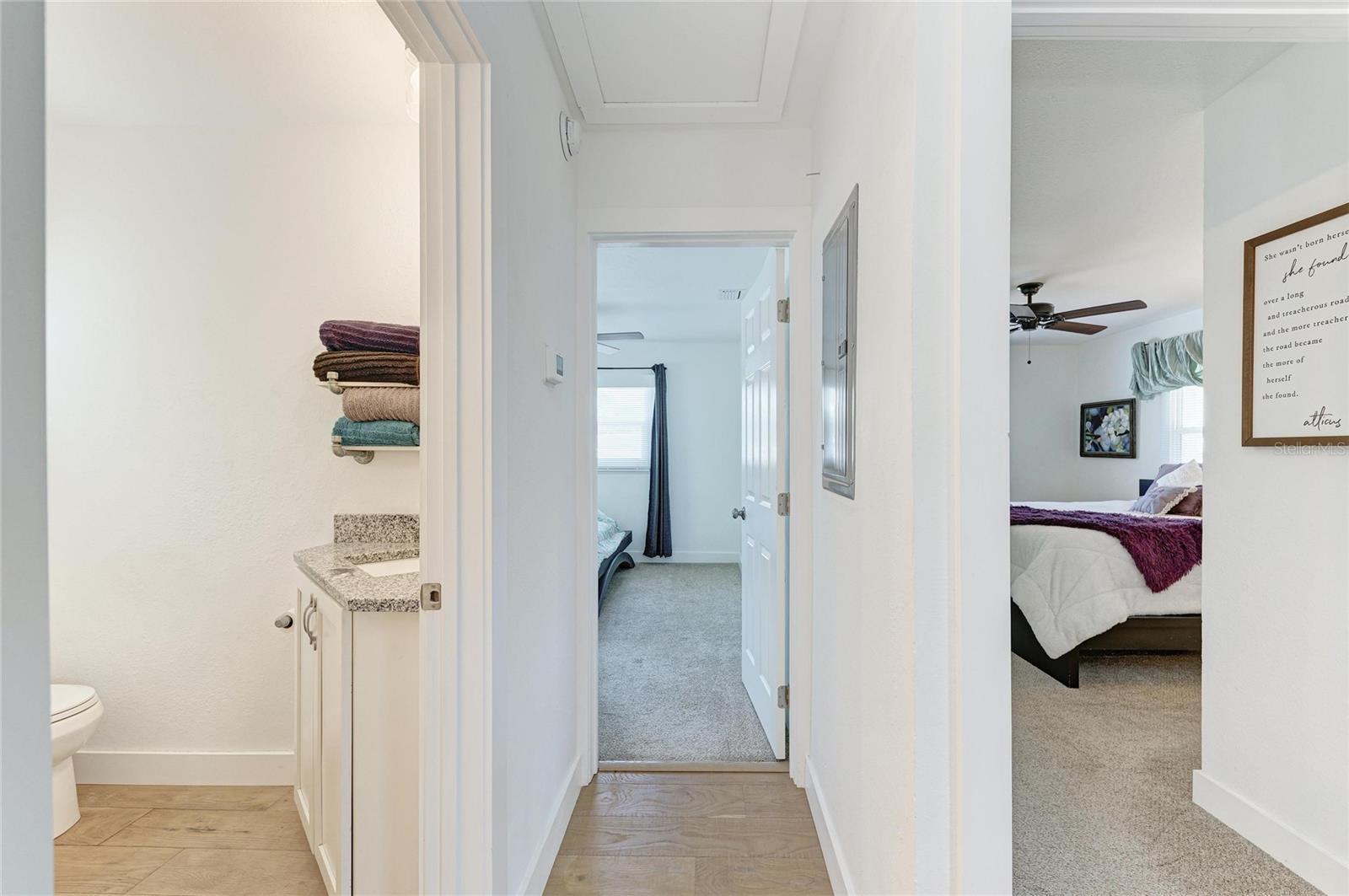 901 OAK ST SW — photo 27