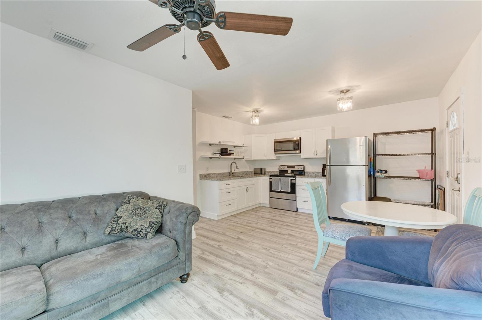 901 OAK ST SW — photo 44