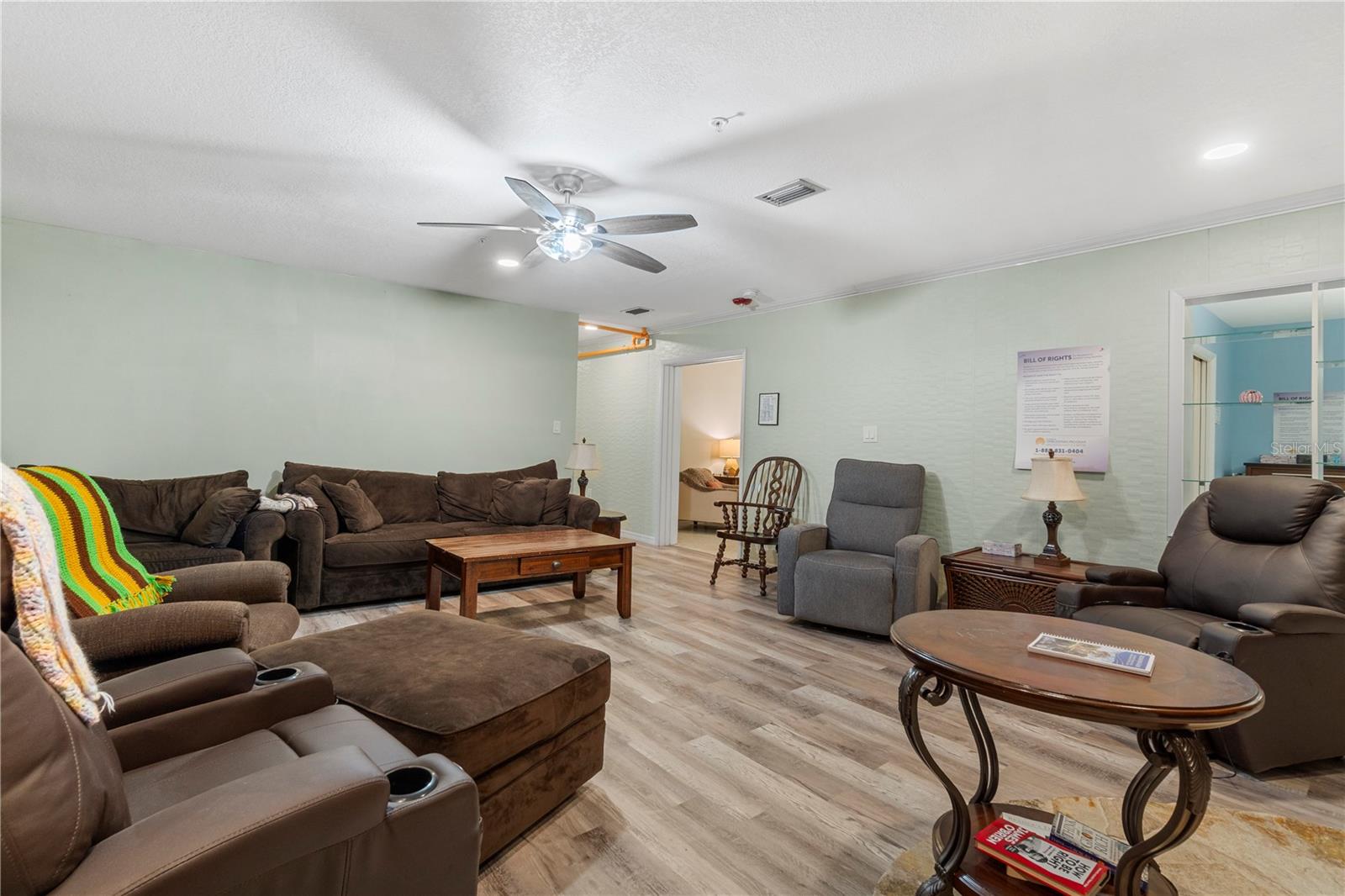 207 W WHEELER RD — photo 8
