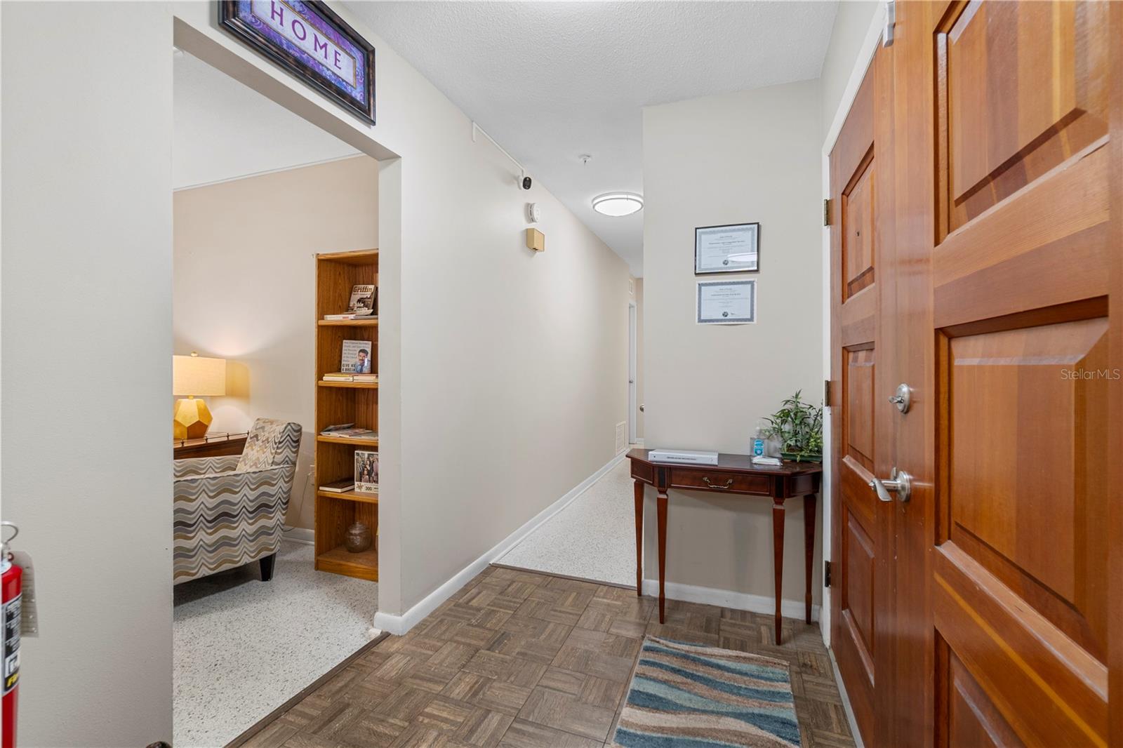 207 W WHEELER RD — photo 4