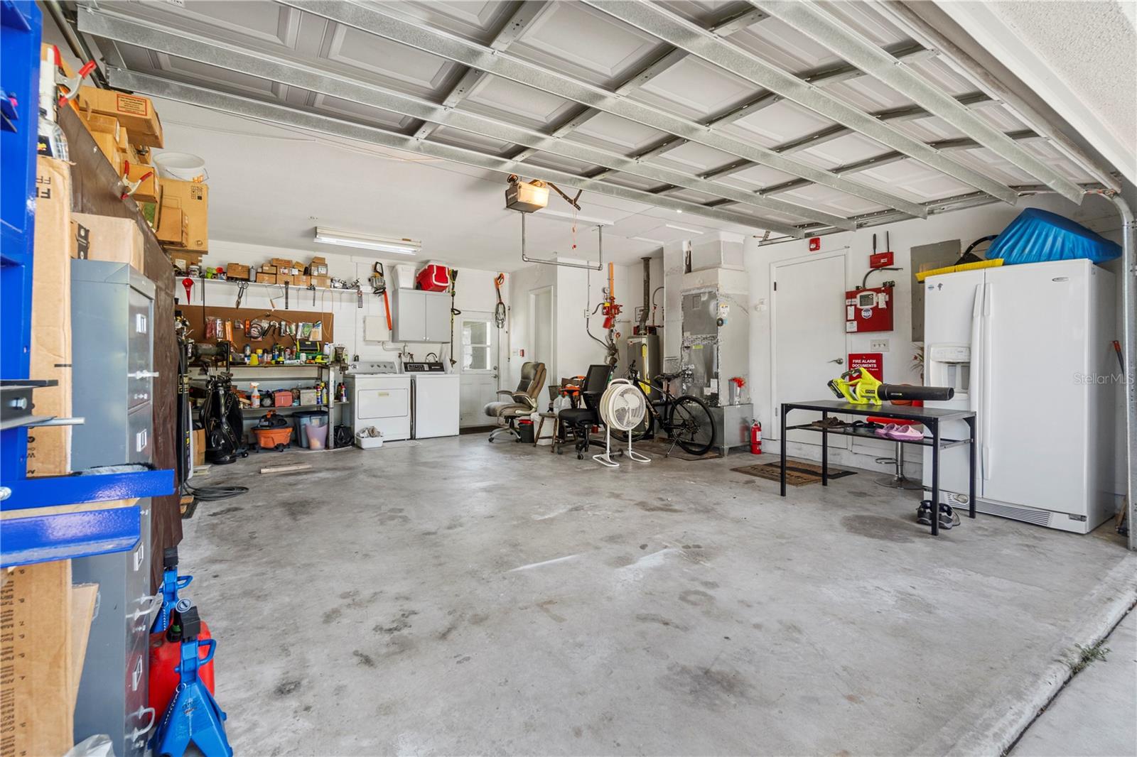 207 W WHEELER RD — photo 31