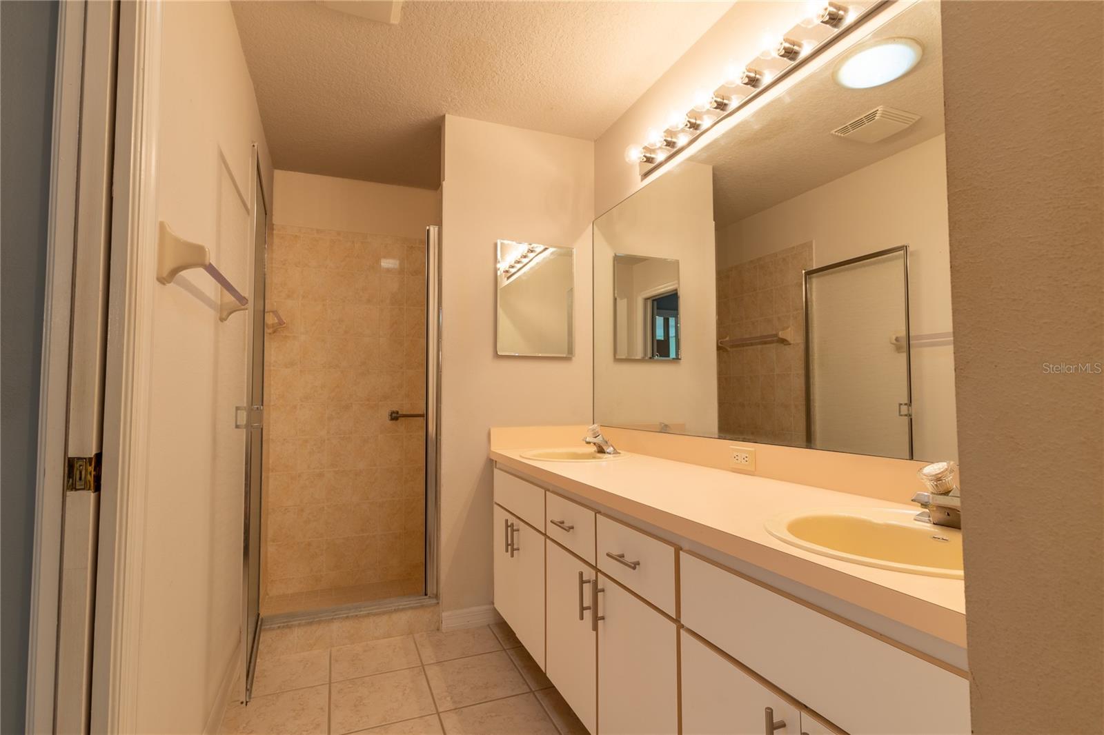 7541 MOORGATE CT — photo 25