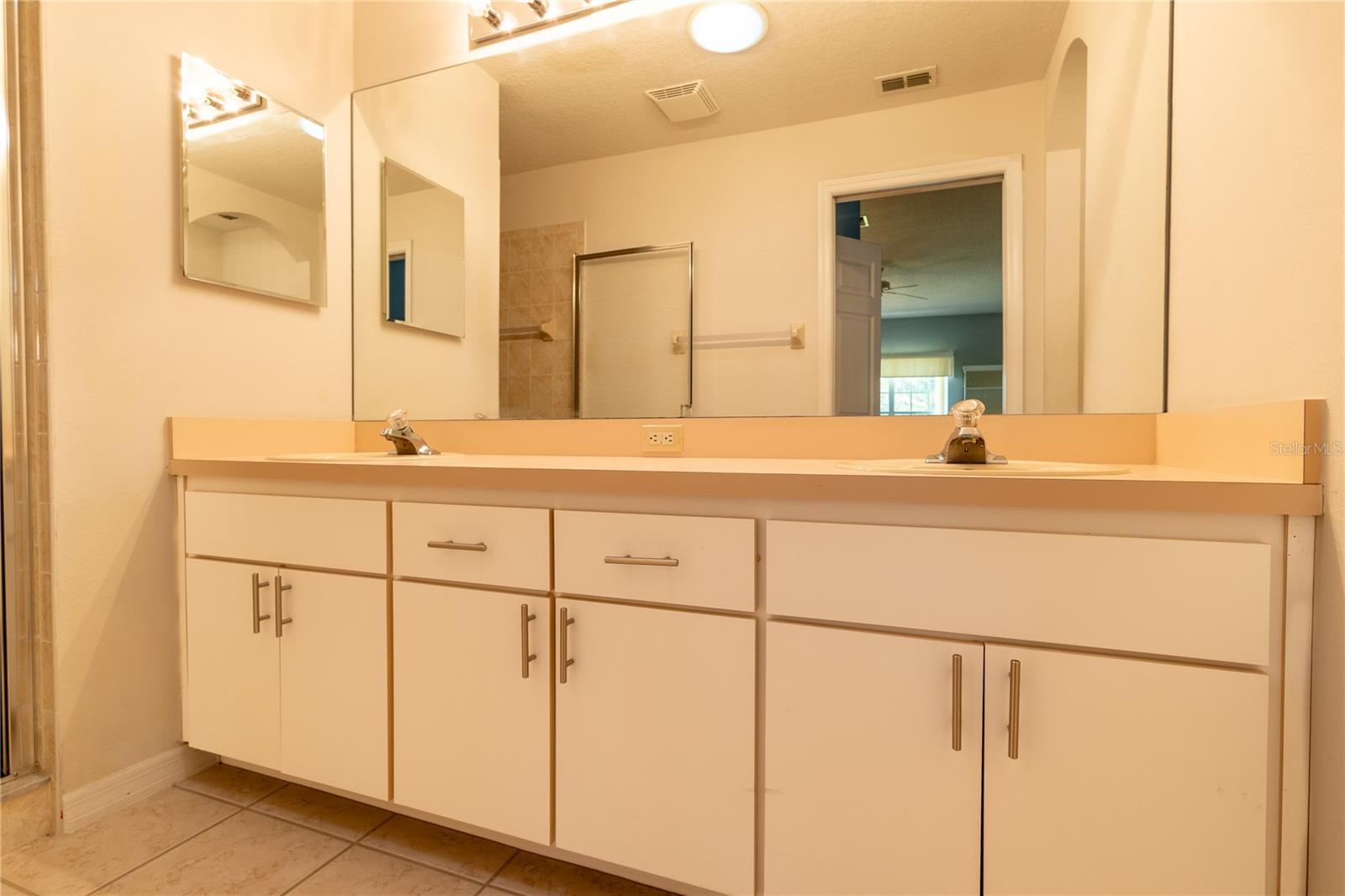 7541 MOORGATE CT — photo 27