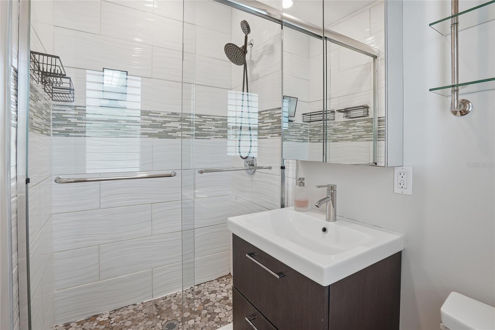 410 12TH AVE NE #8 — photo 12
