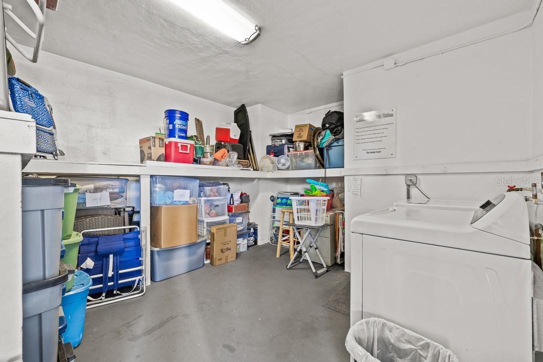 410 12TH AVE NE #8 — photo 22